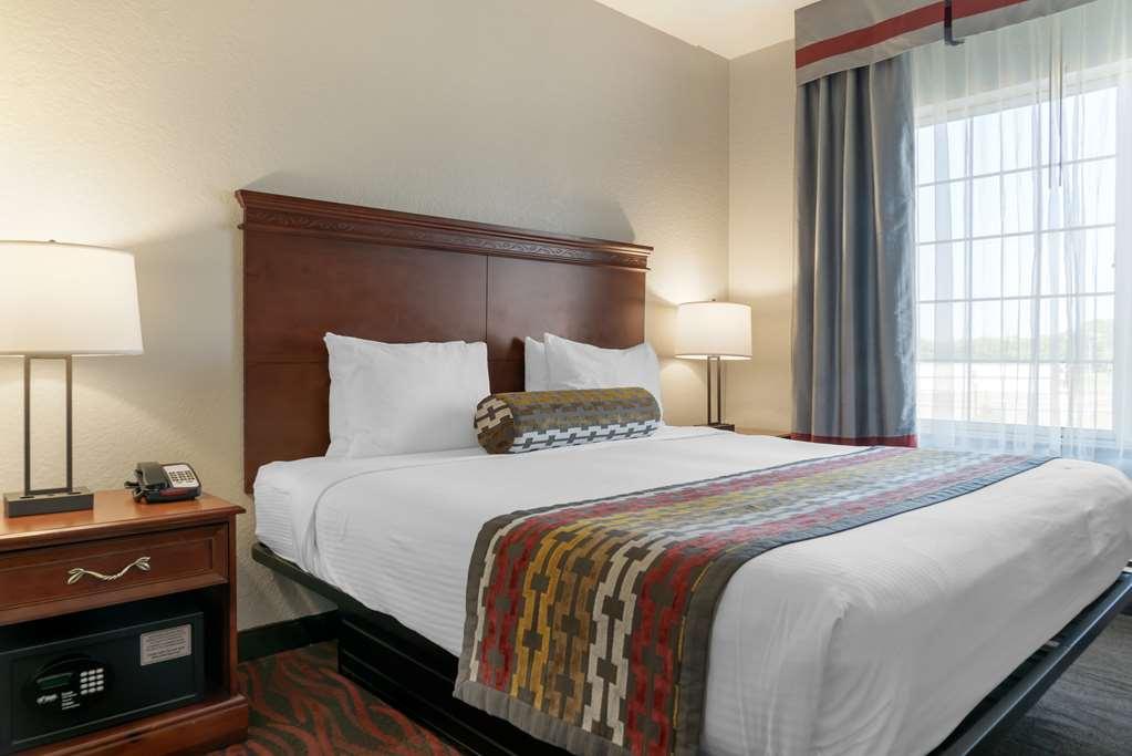 Best Western Executive Inn & Suites Wyoming Room photo