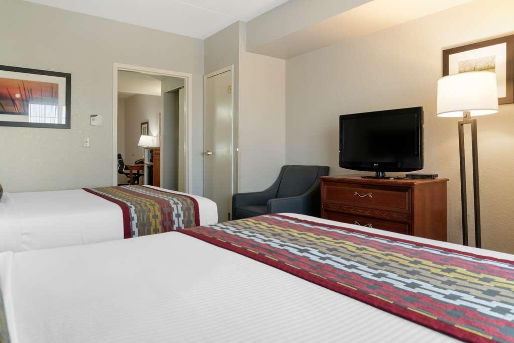 Best Western Executive Inn & Suites Wyoming Room photo