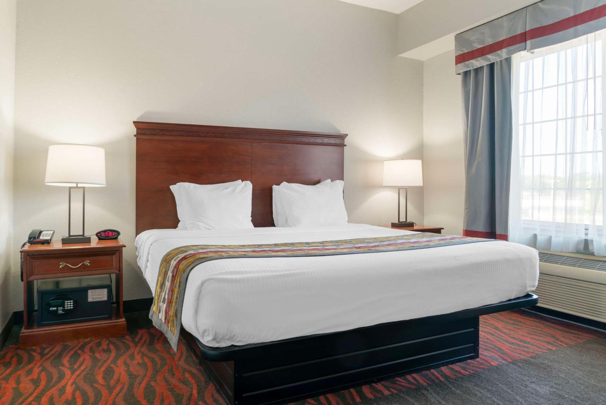 Best Western Executive Inn & Suites Wyoming Exterior photo