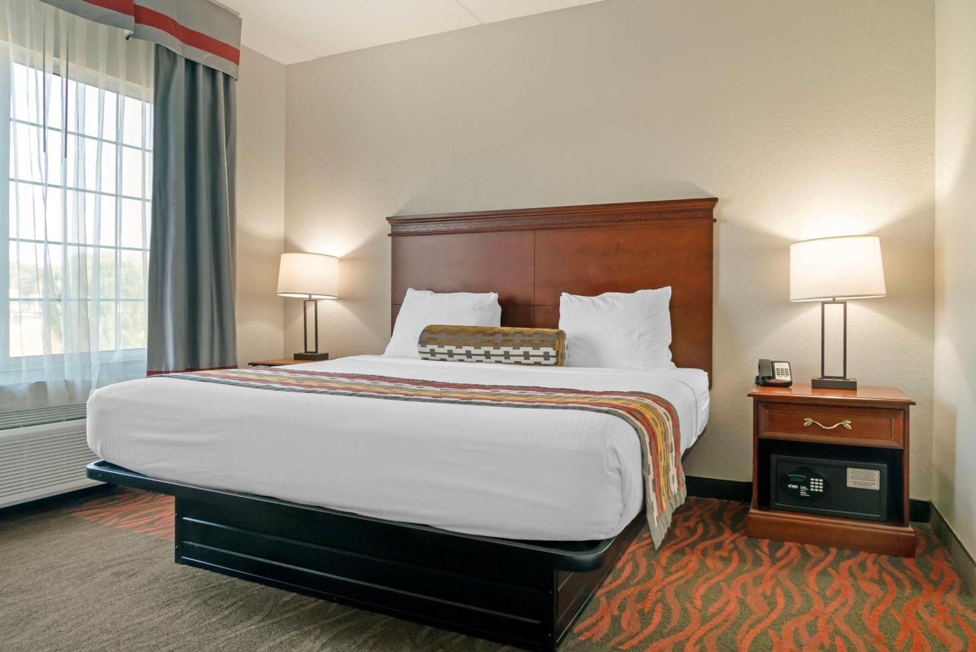 Best Western Executive Inn & Suites Wyoming Exterior photo