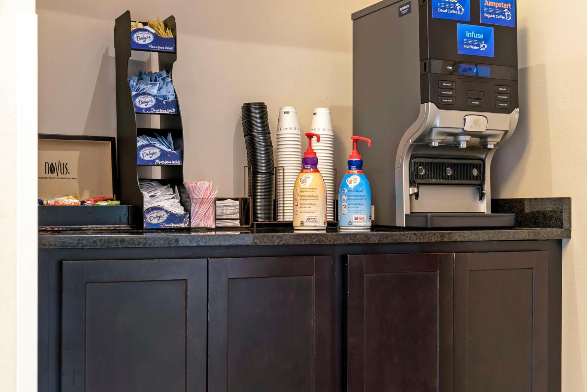 Best Western Executive Inn & Suites Wyoming Exterior photo