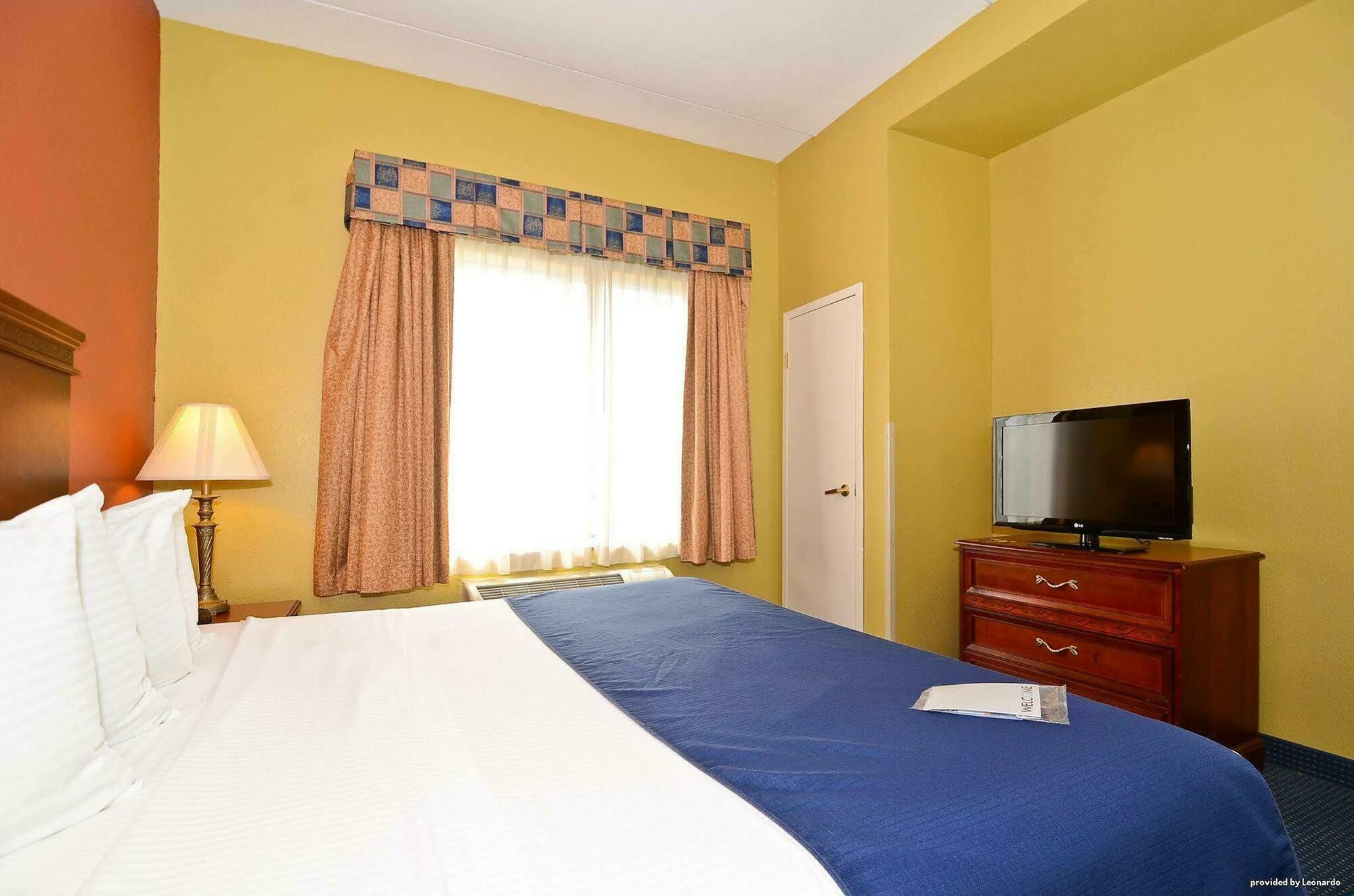 Best Western Executive Inn & Suites Wyoming Exterior photo